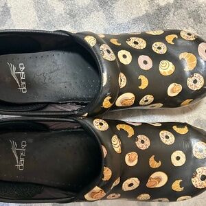 Dansko Professional Style Clogs - EU SZ 40 US SIZE :9.5